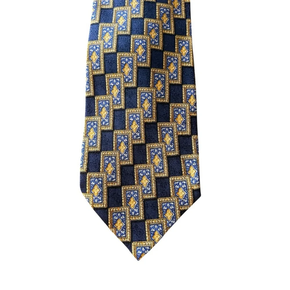 Vintage Valentino men’s tie 100% silk made in Italy